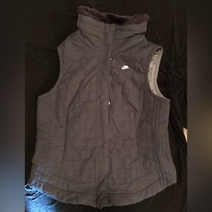 Nike Vest Size Small (4-6)